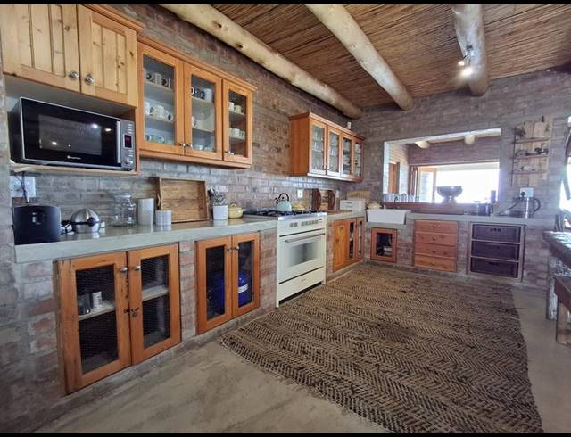 7 BEDROOM HOUSE FOR SALE IN DUYKER EILAND